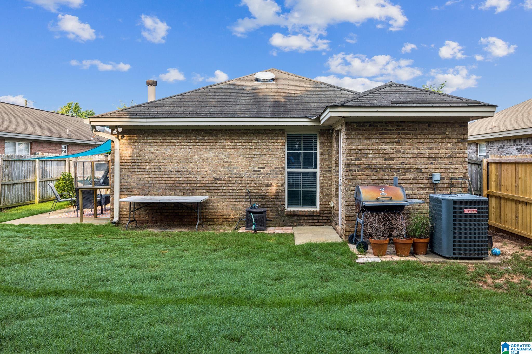 736 BUENA VISTA LOOP