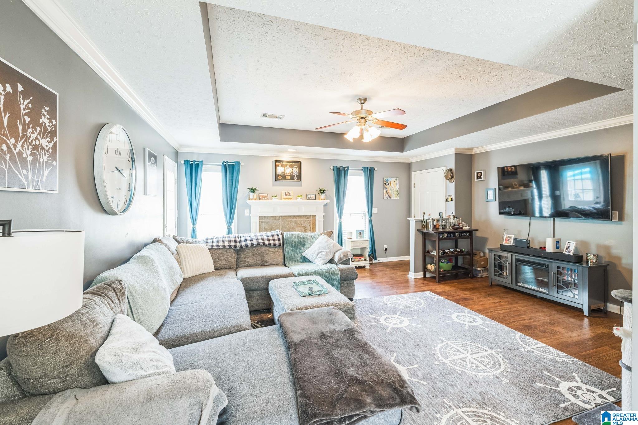 736 BUENA VISTA LOOP