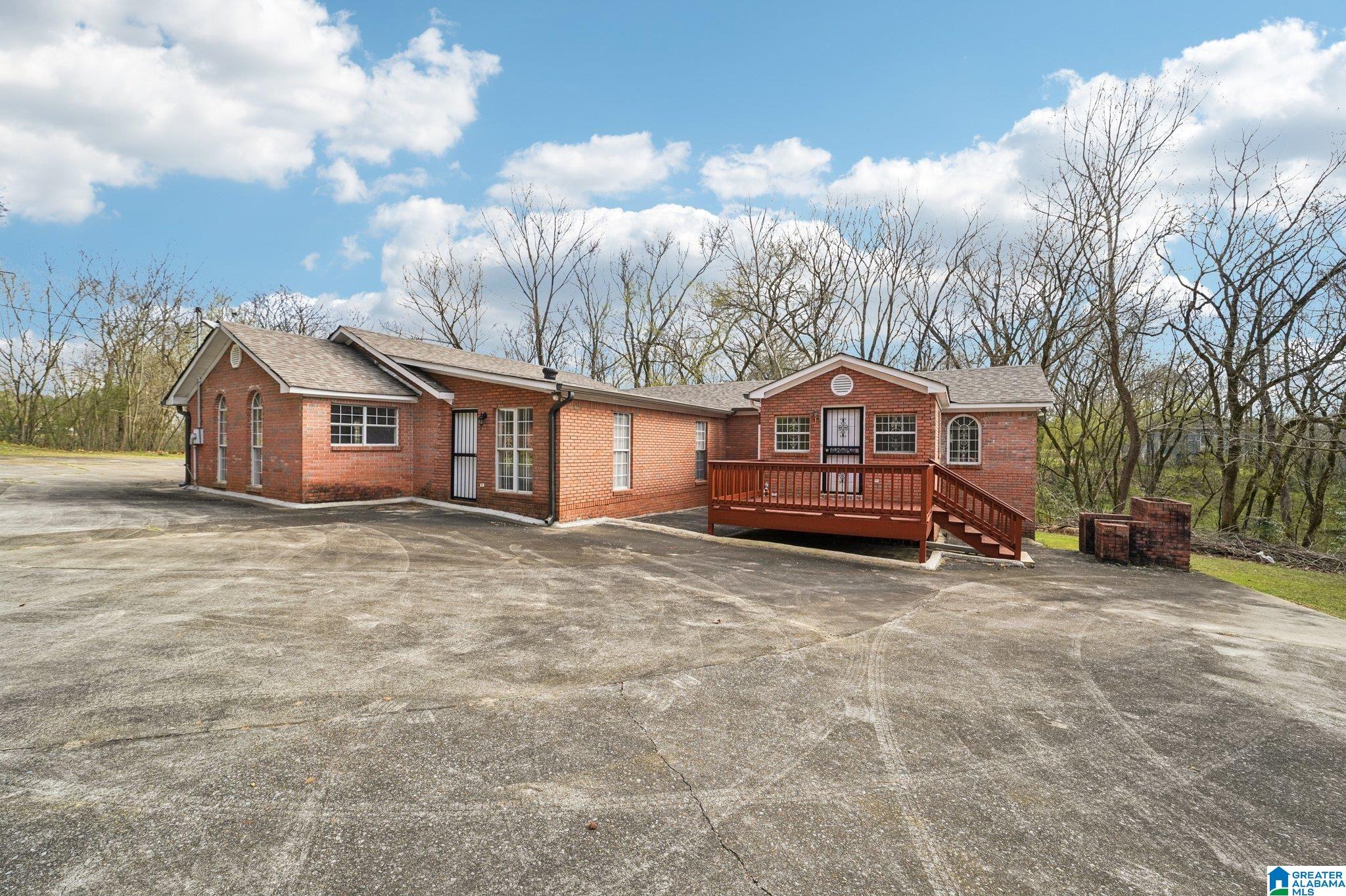 613 SHERIDAN ROAD