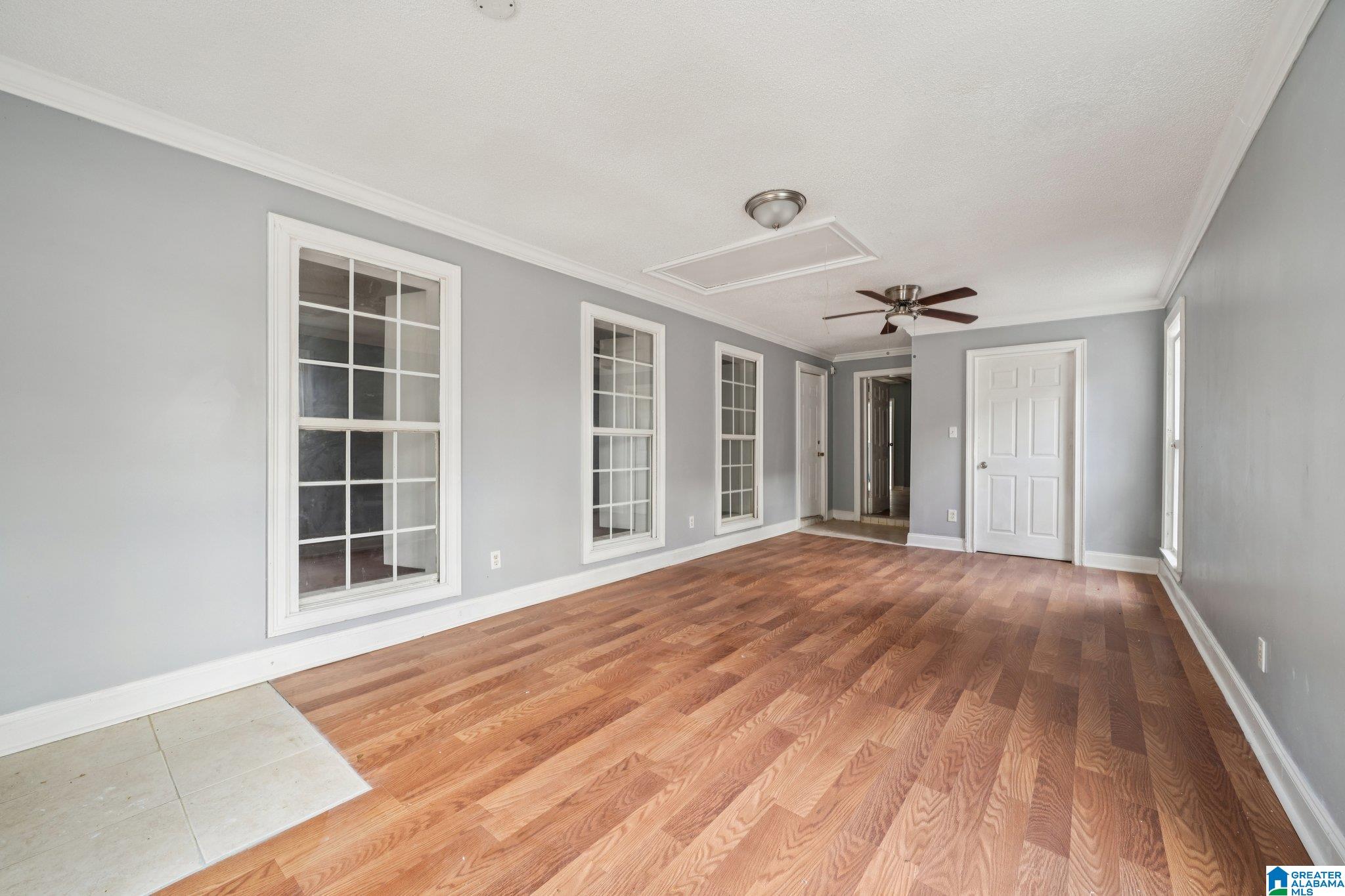 613 SHERIDAN ROAD