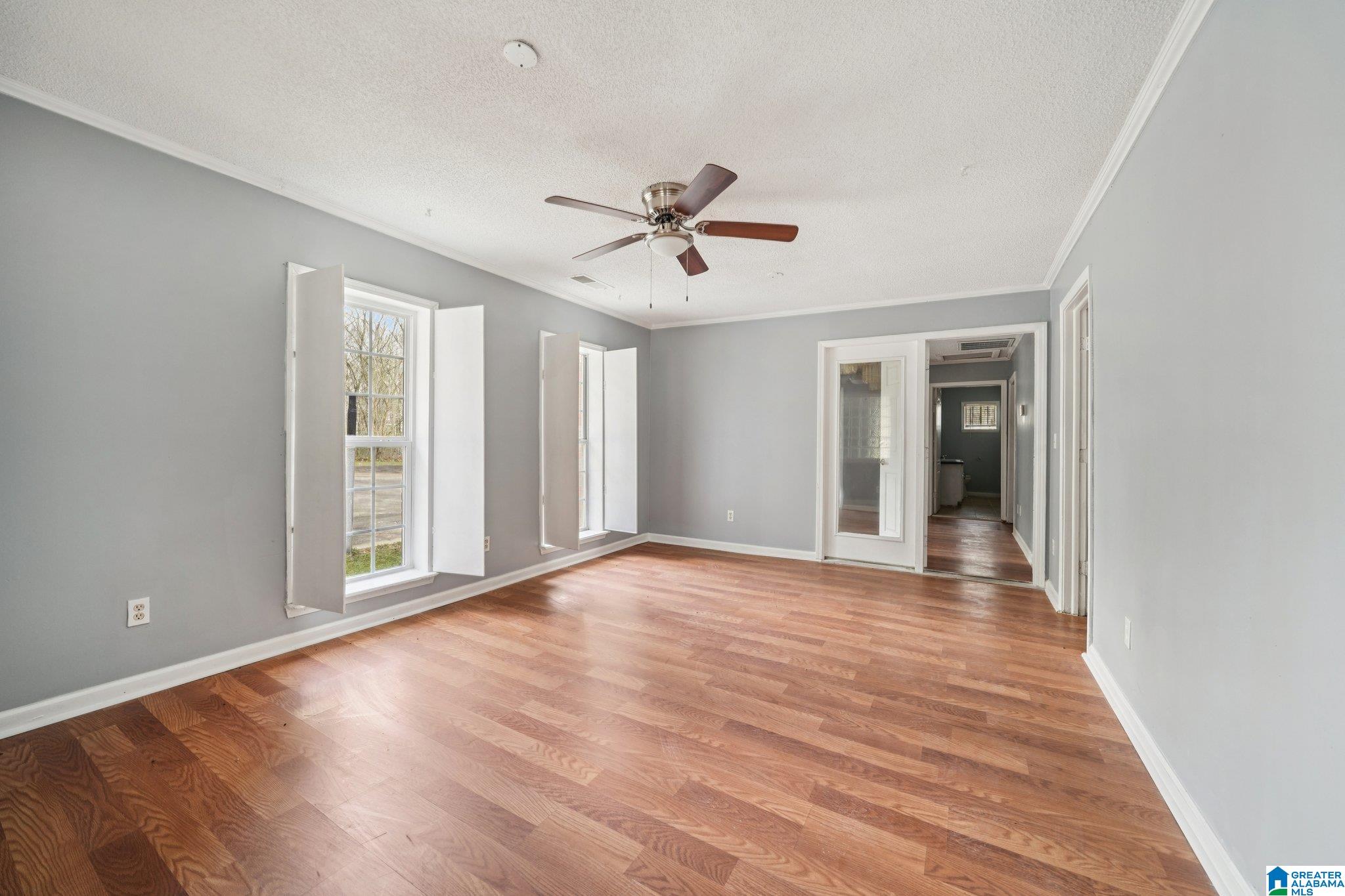 613 SHERIDAN ROAD