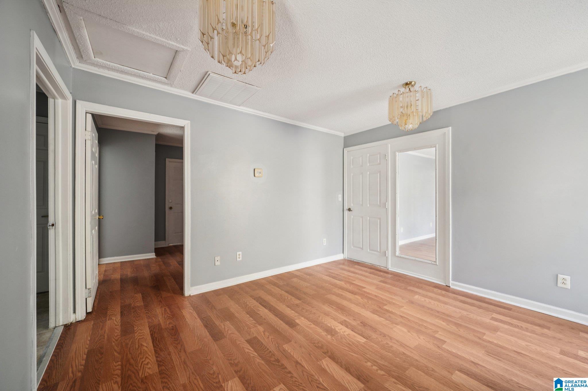 613 SHERIDAN ROAD
