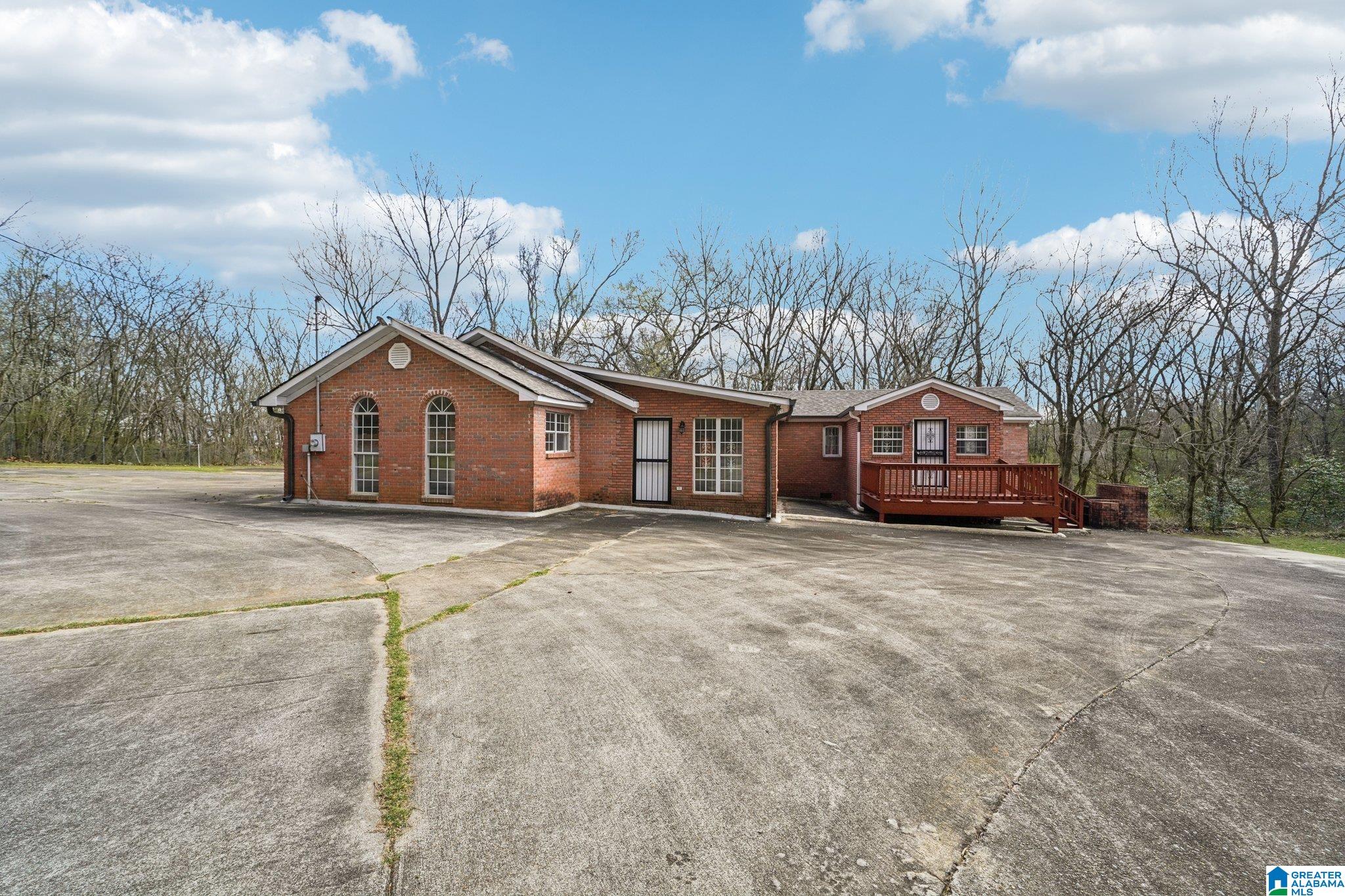 613 SHERIDAN ROAD