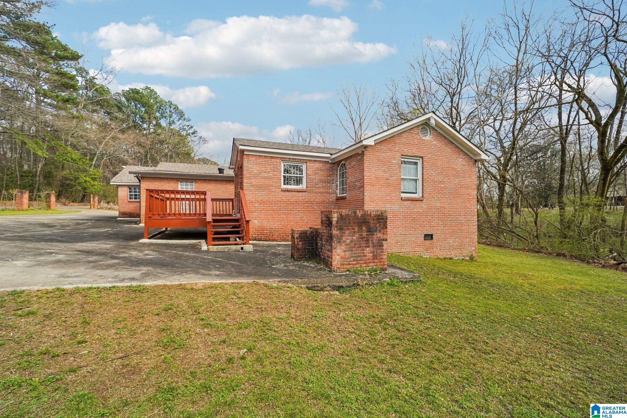 613 SHERIDAN ROAD
