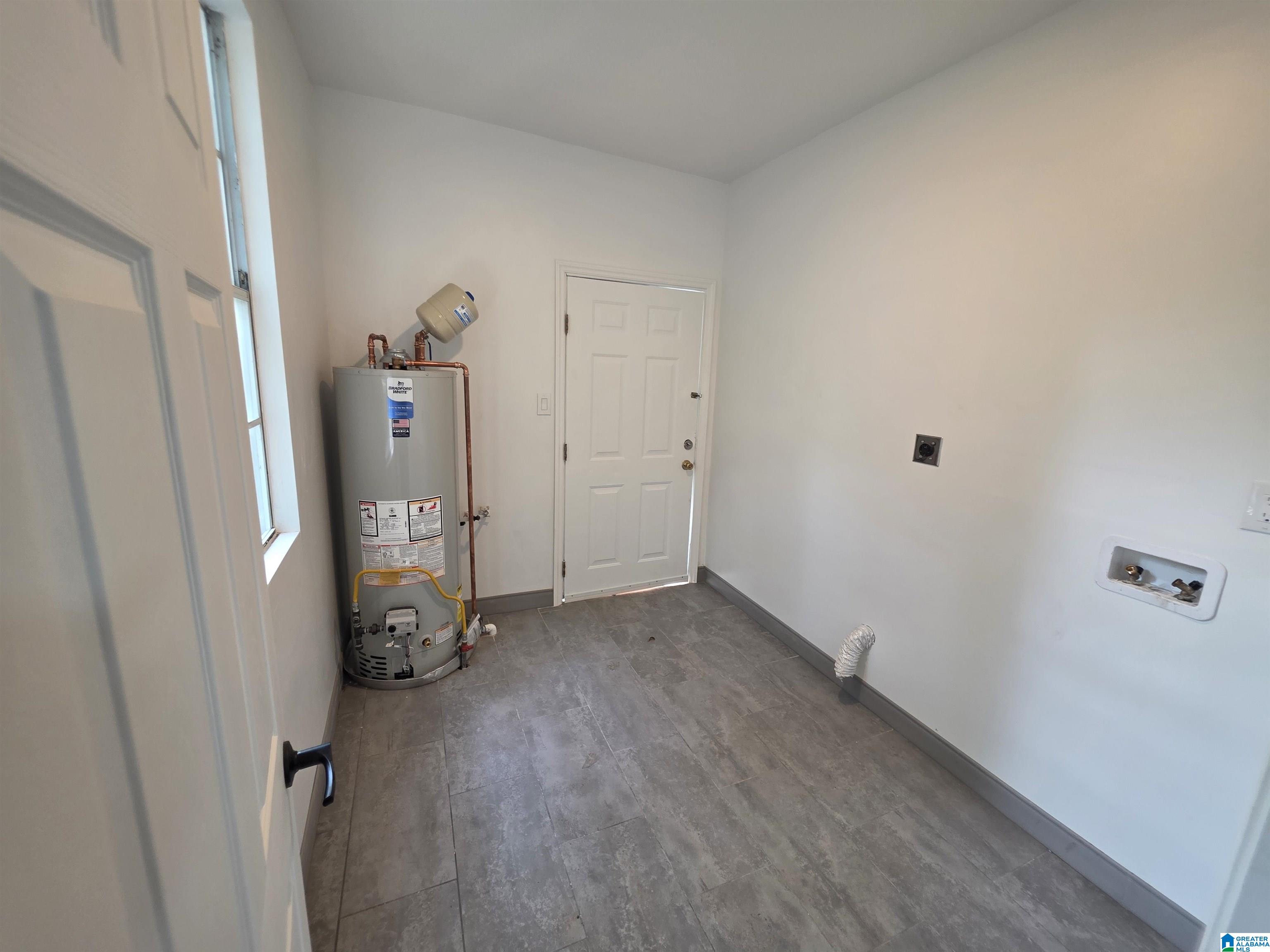 1440 16TH WAY SW