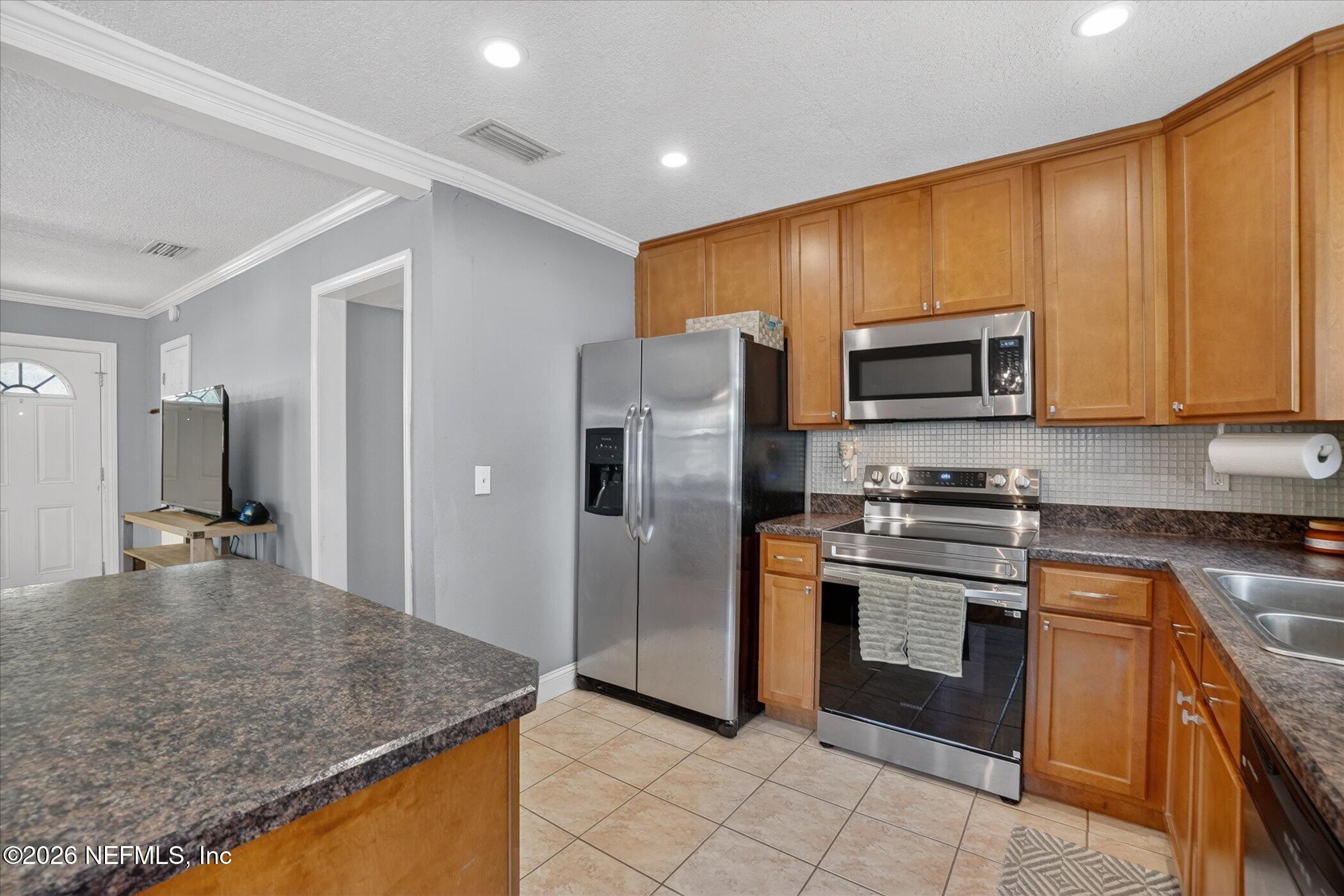 5323 POPPY Drive