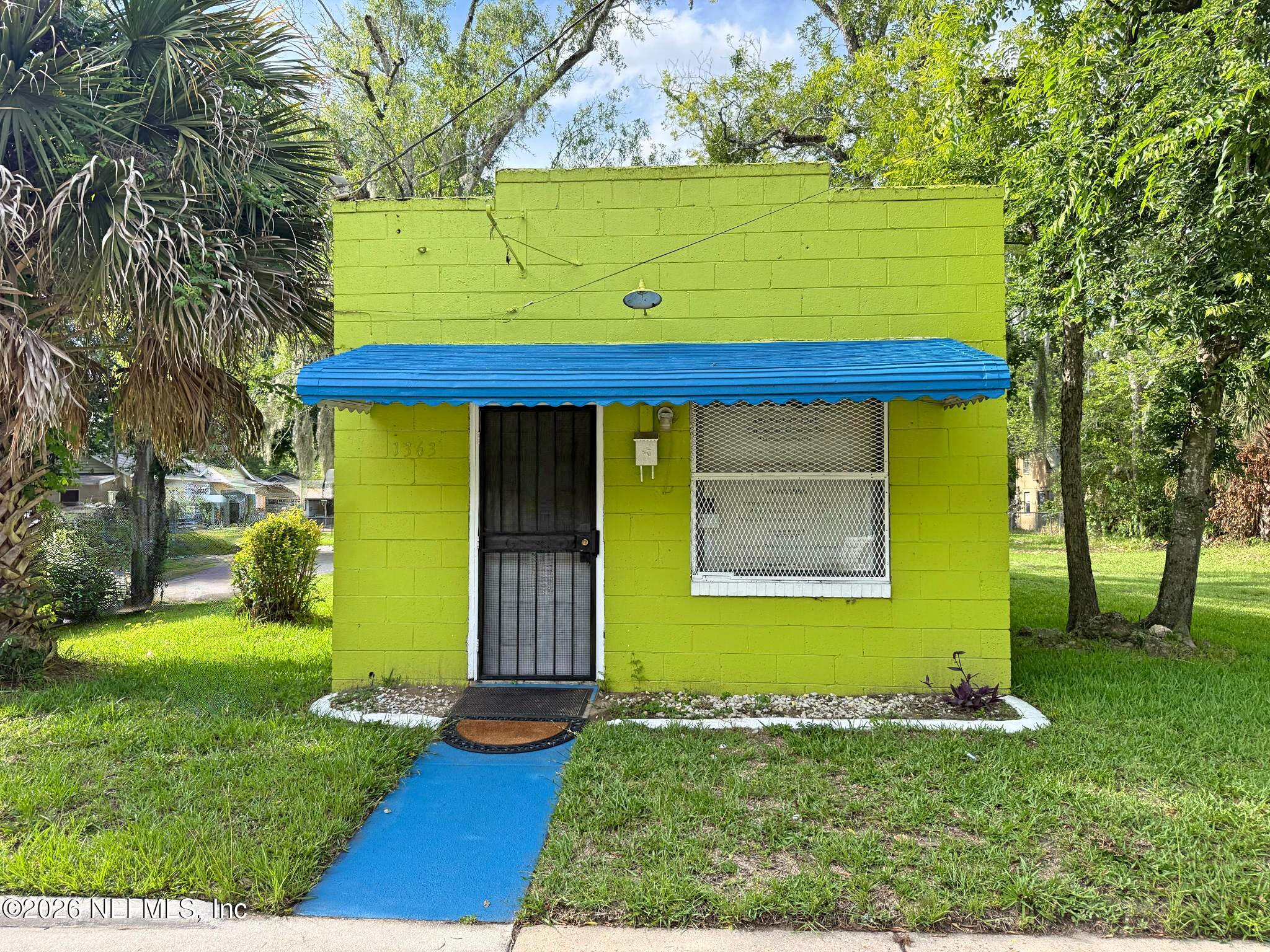 1363 W 21ST Street