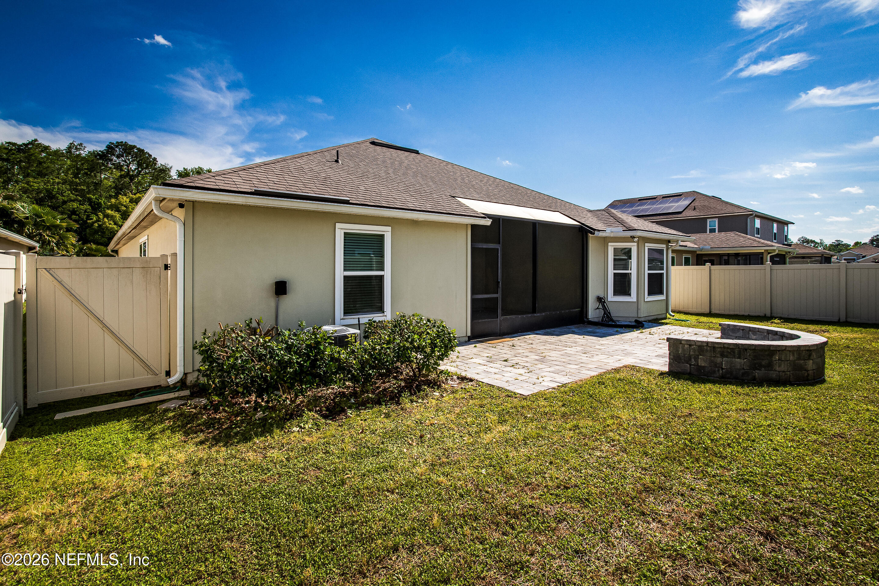 319 NORTHSIDE Drive S
