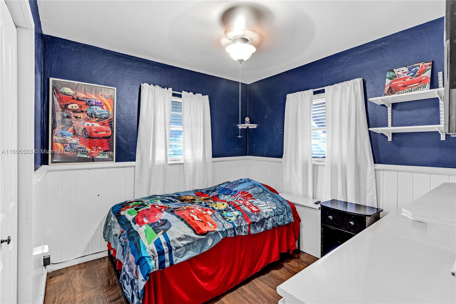 224 NE 40th St