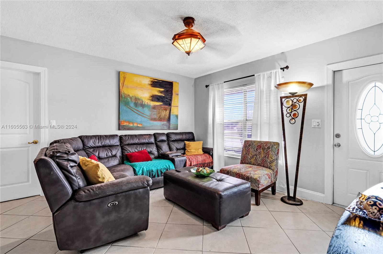 224 NE 40th St