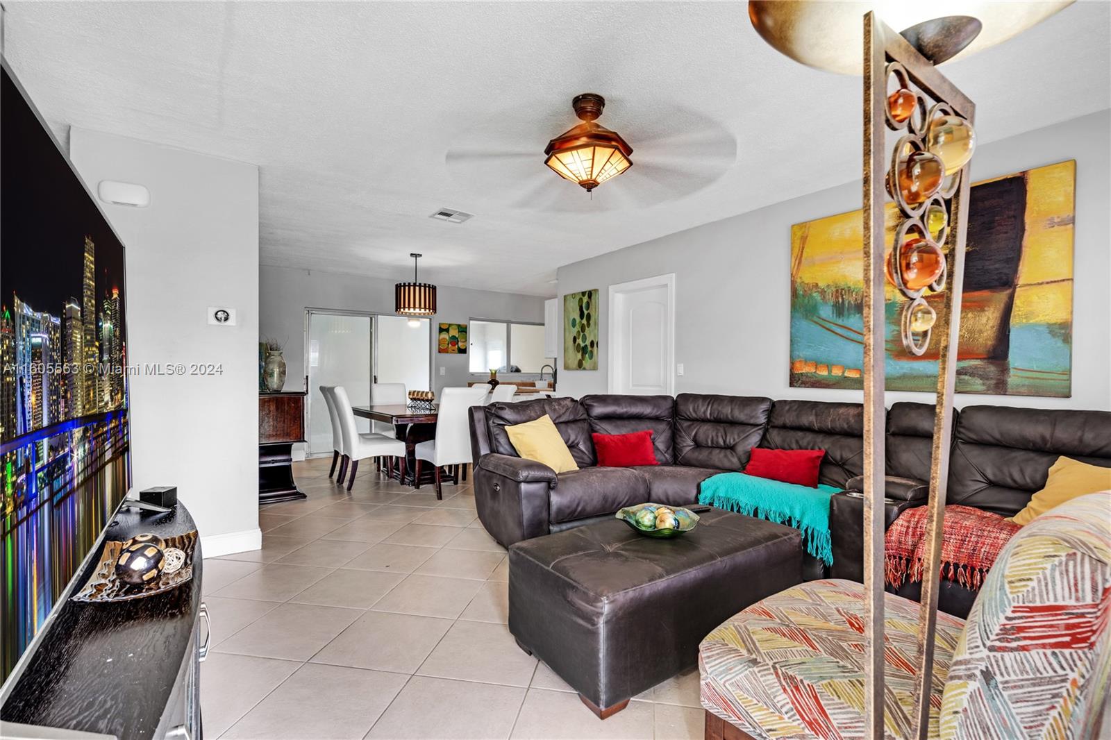 224 NE 40th St