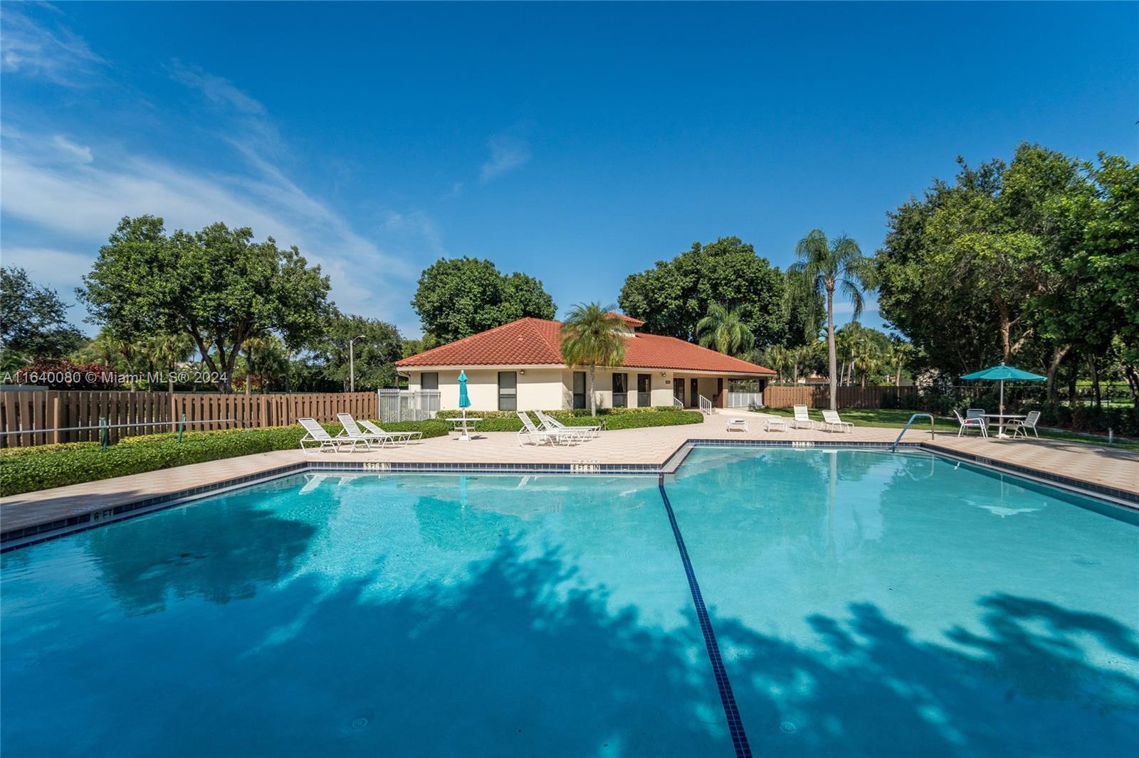 320 Olivewood Pl # 115