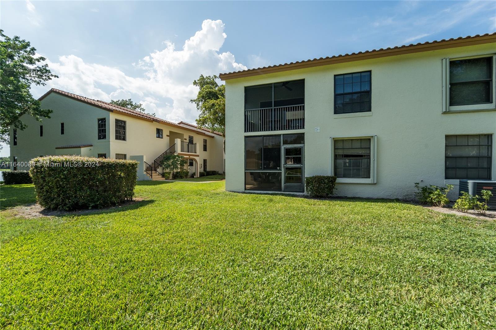 320 Olivewood Pl # 115