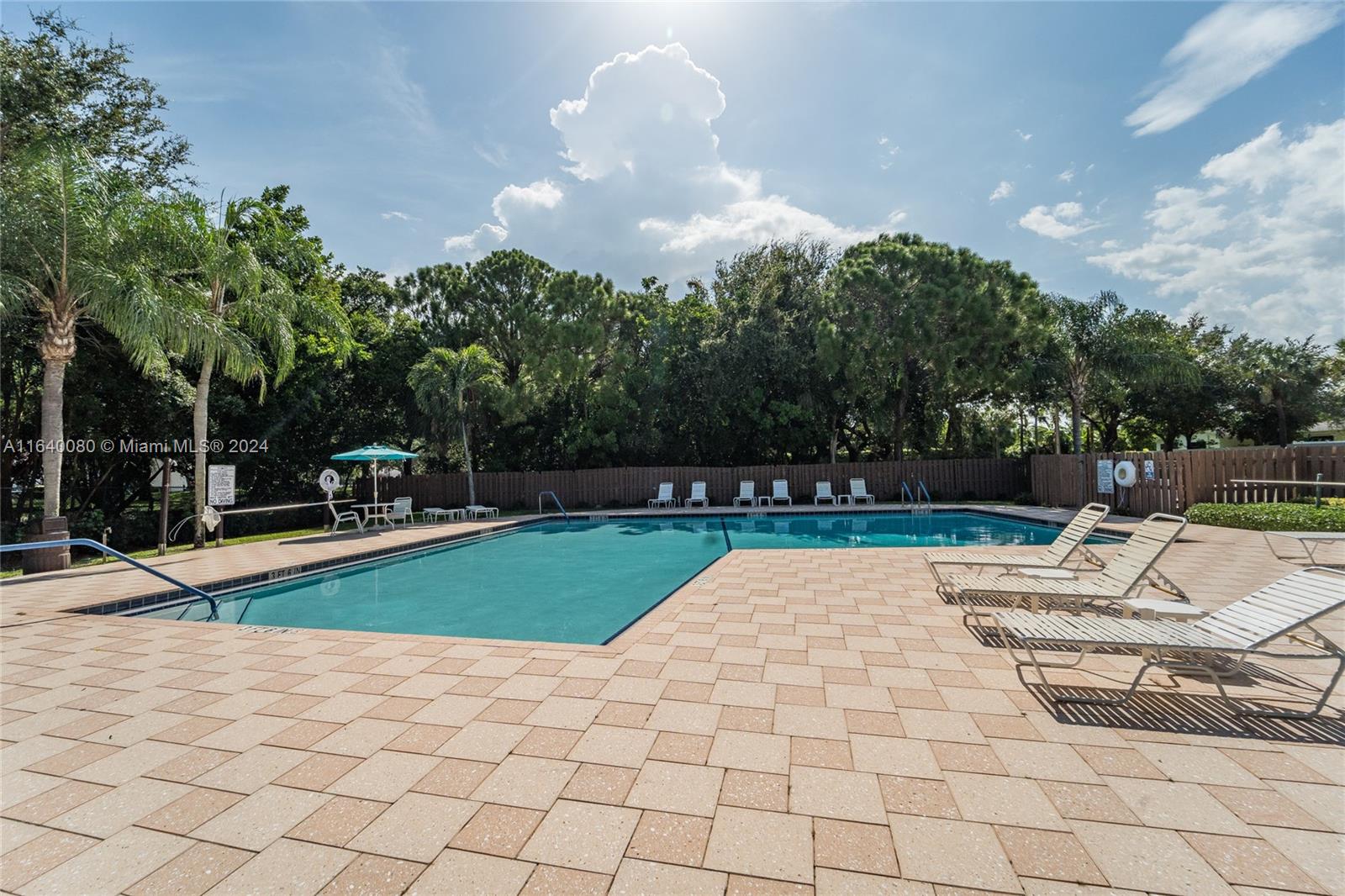 320 Olivewood Pl # 115