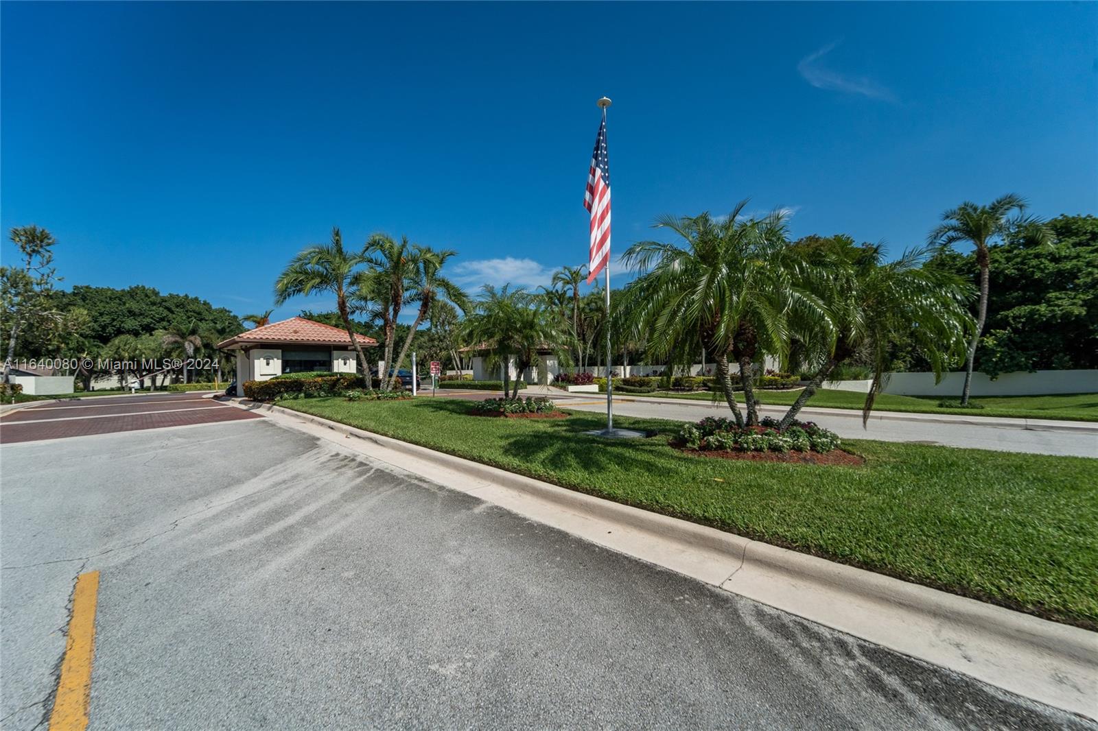 320 Olivewood Pl # 115