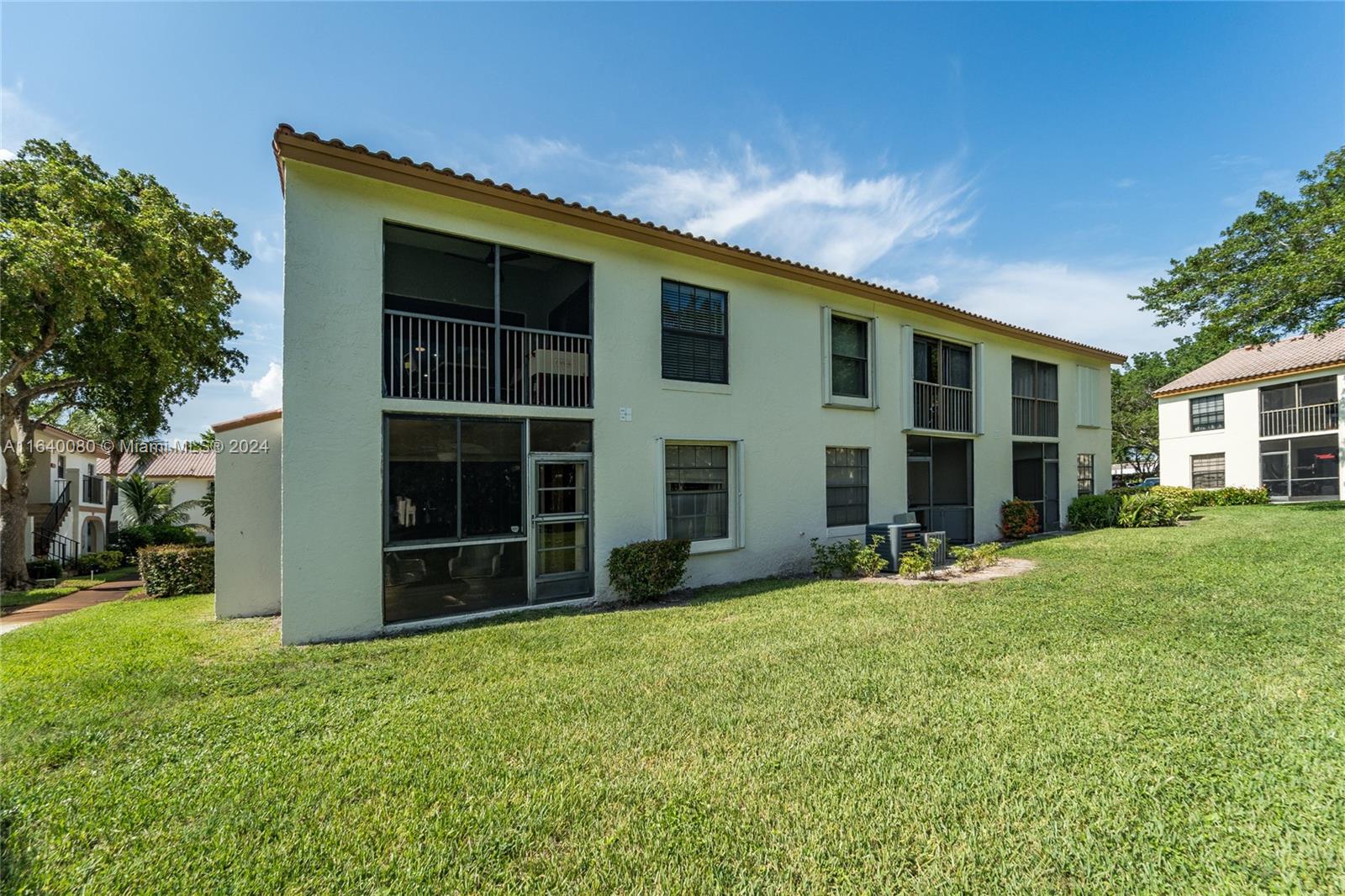 320 Olivewood Pl # 115