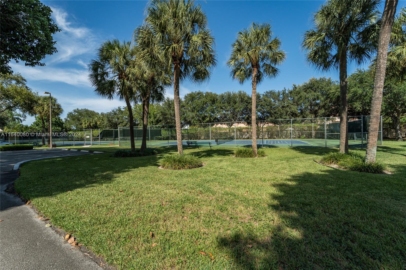 320 Olivewood Pl # 115