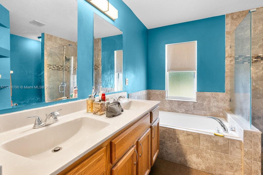 313 SE Husted Ter, Port St. Lucie