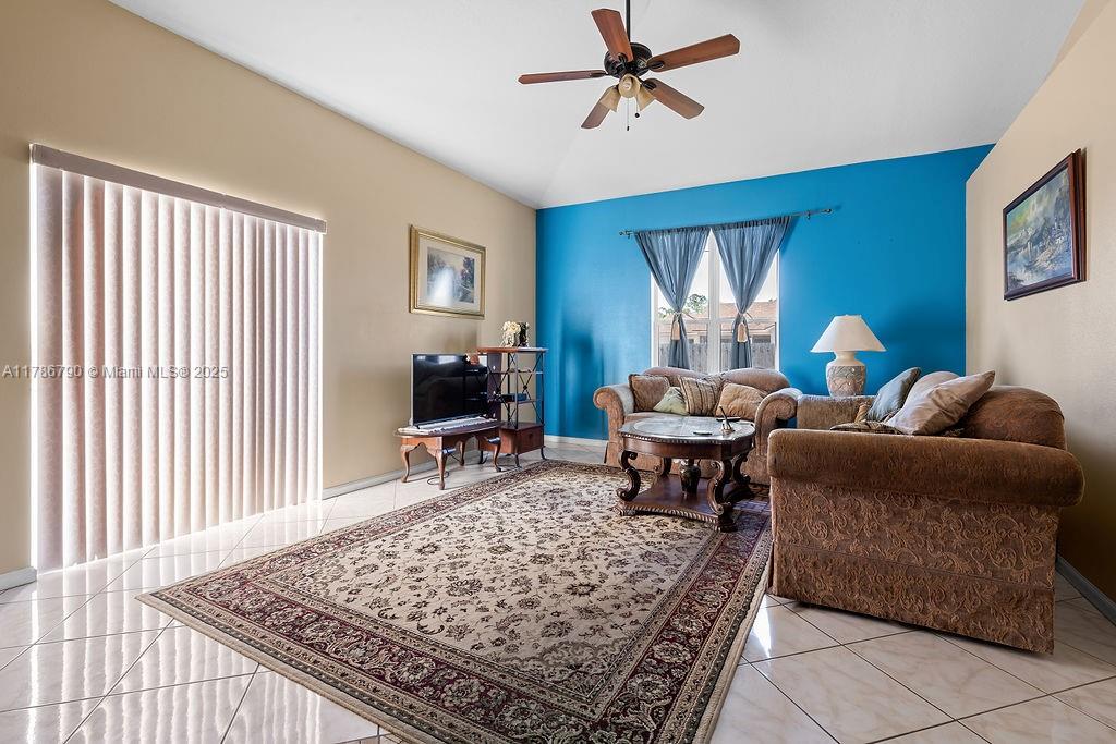 313 SE Husted Ter, Port St. Lucie