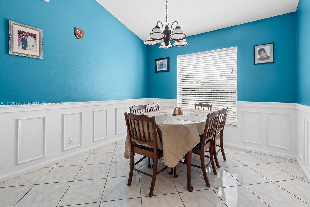 313 SE Husted Ter, Port St. Lucie