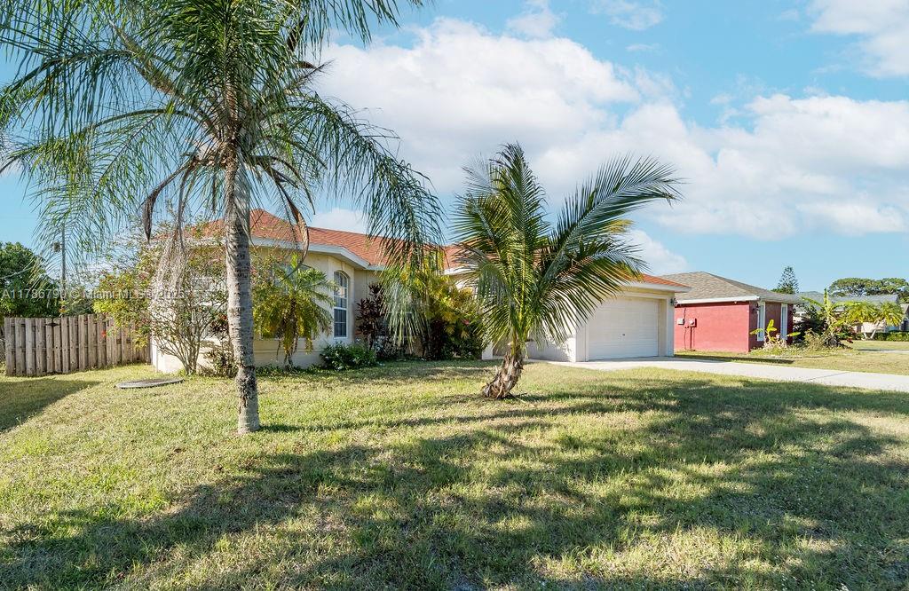 313 SE Husted Ter, Port St. Lucie