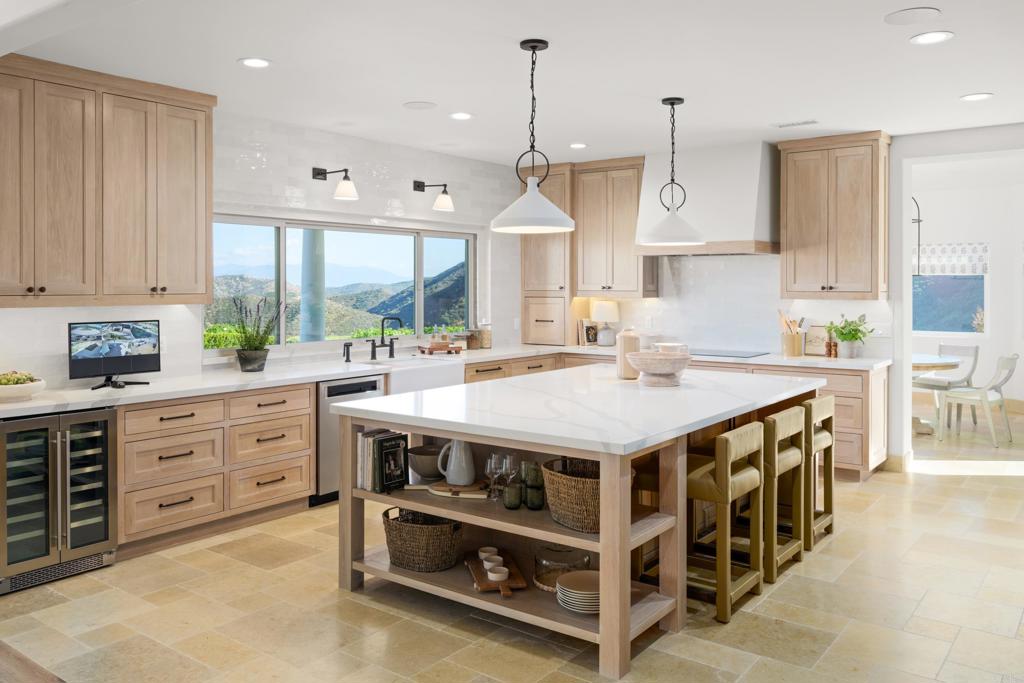 38895 Avenida Carolinas