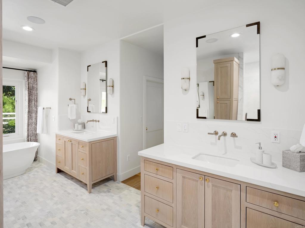38895 Avenida Carolinas