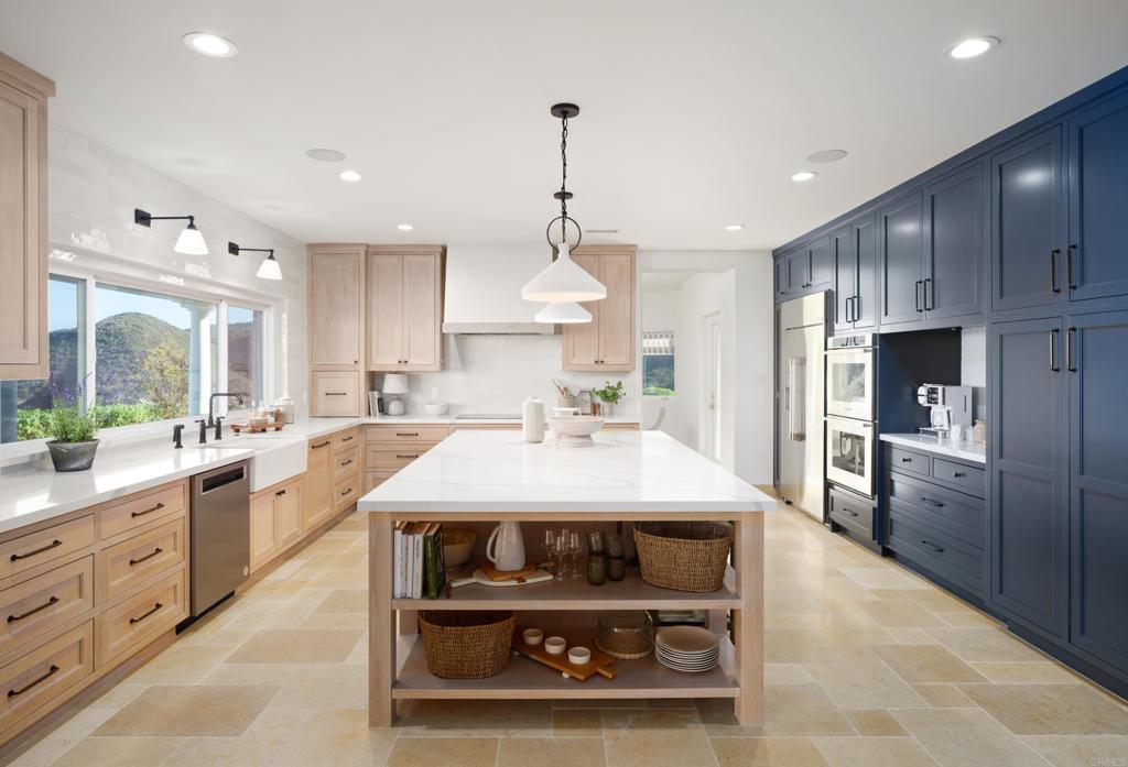 38895 Avenida Carolinas