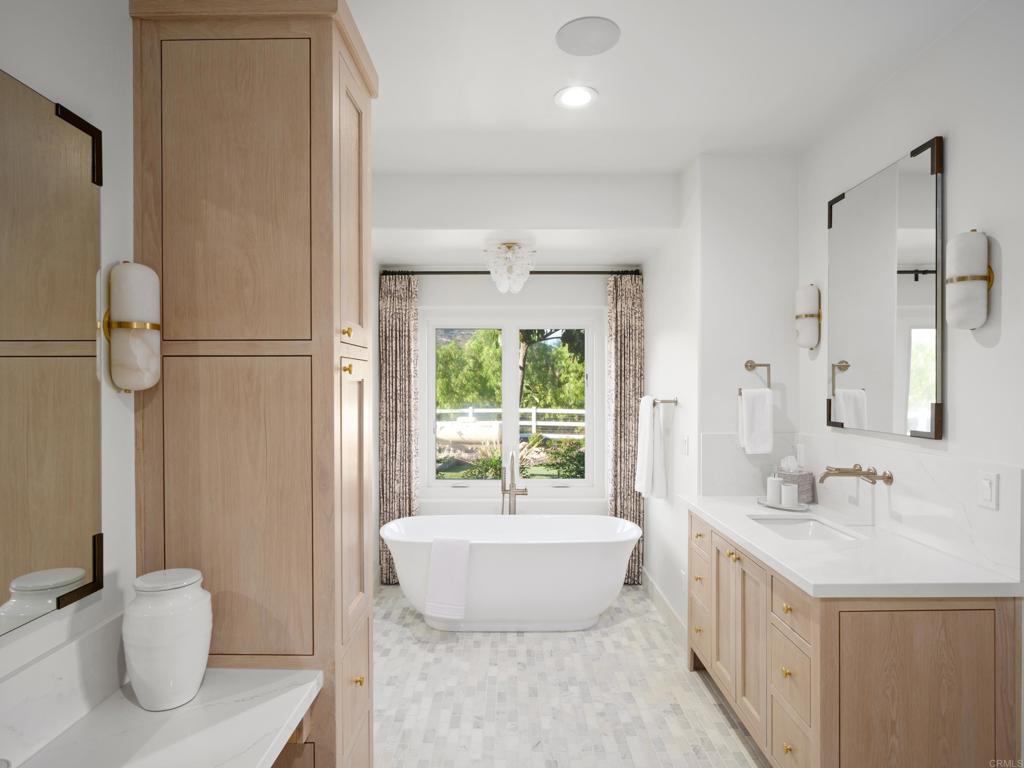 38895 Avenida Carolinas