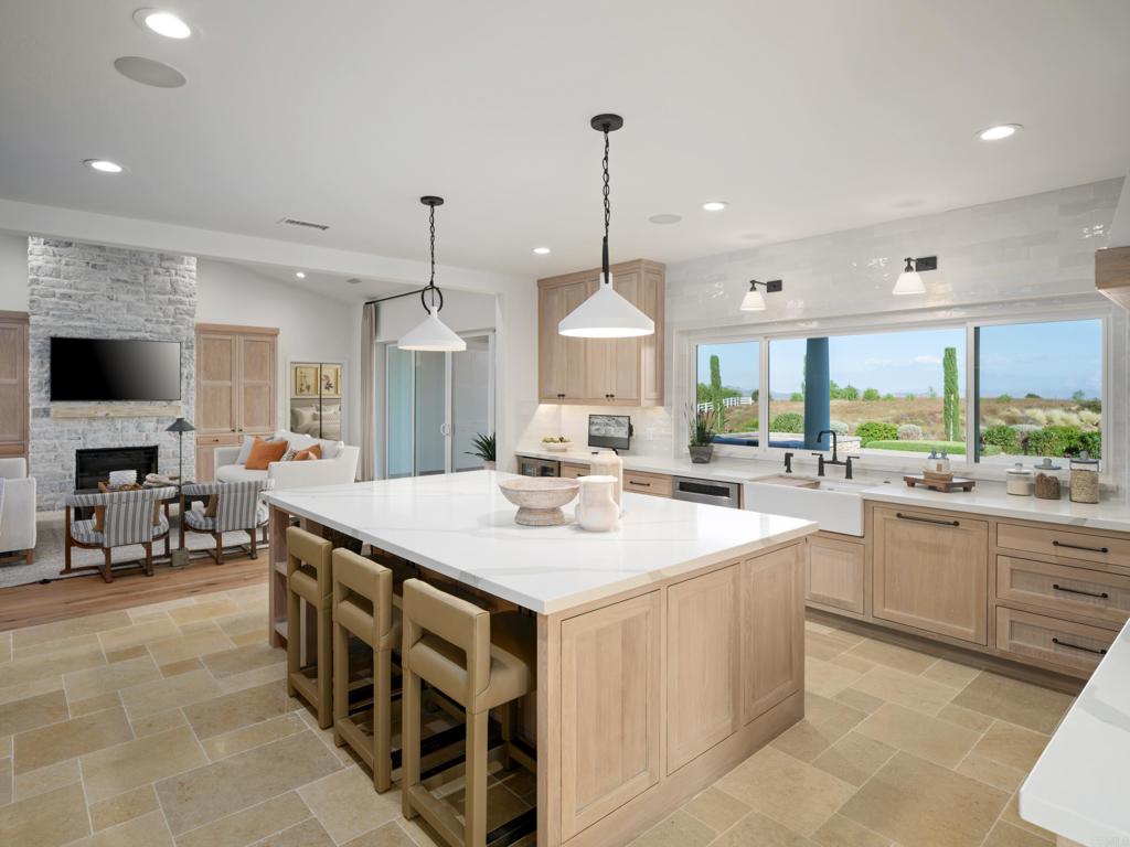 38895 Avenida Carolinas