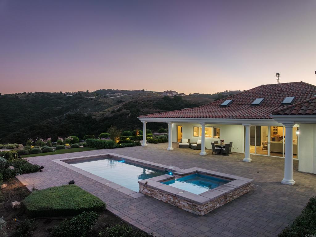 38895 Avenida Carolinas