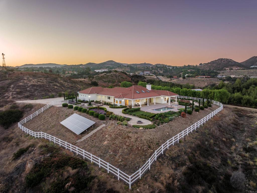 38895 Avenida Carolinas