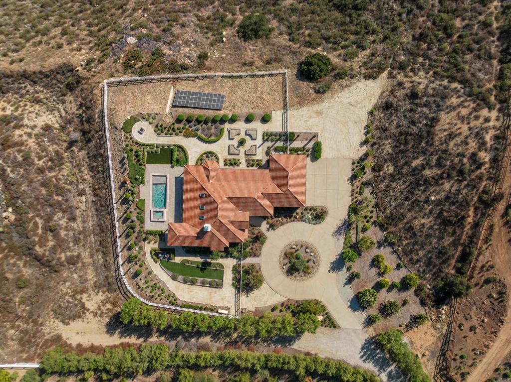 38895 Avenida Carolinas