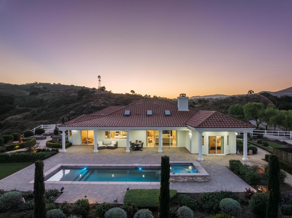 38895 Avenida Carolinas