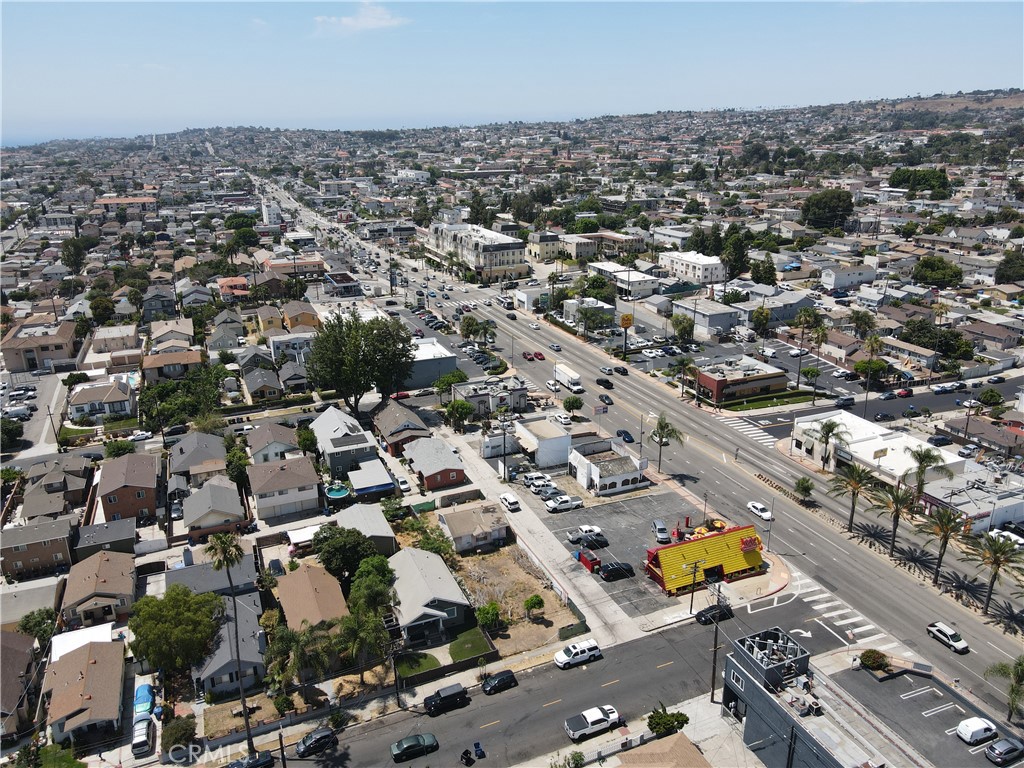 675 W Sepulveda