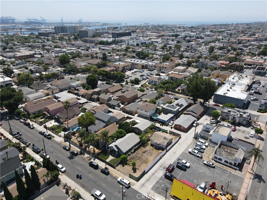 675 W Sepulveda