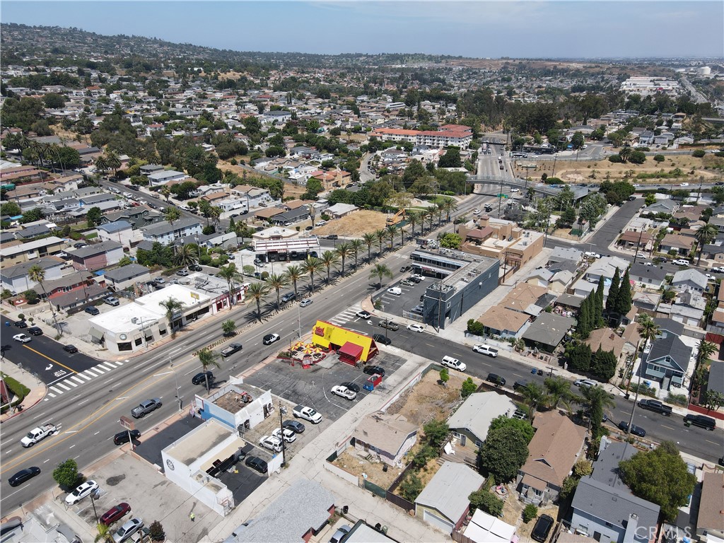 675 W Sepulveda