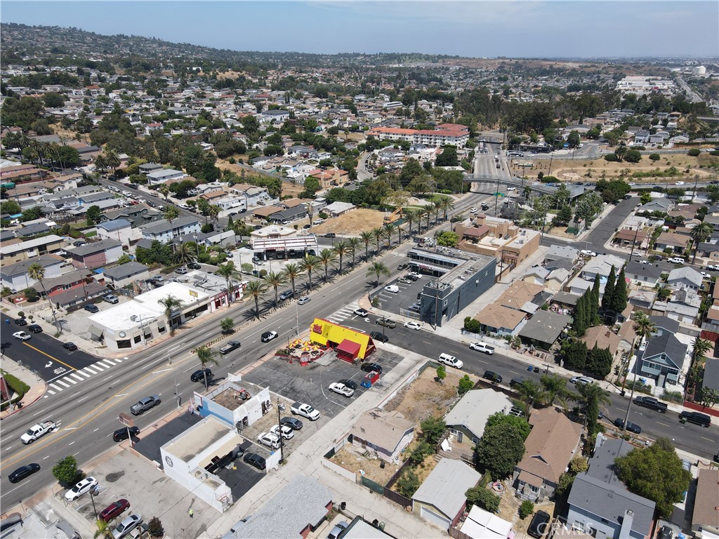 675 W Sepulveda