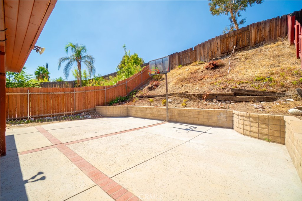 29105 Marilyn Drive