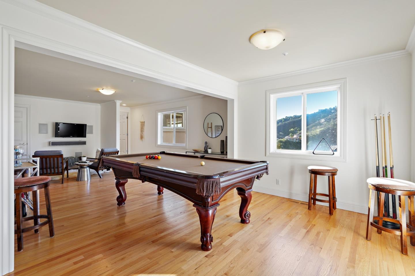 147 Oakley AVE