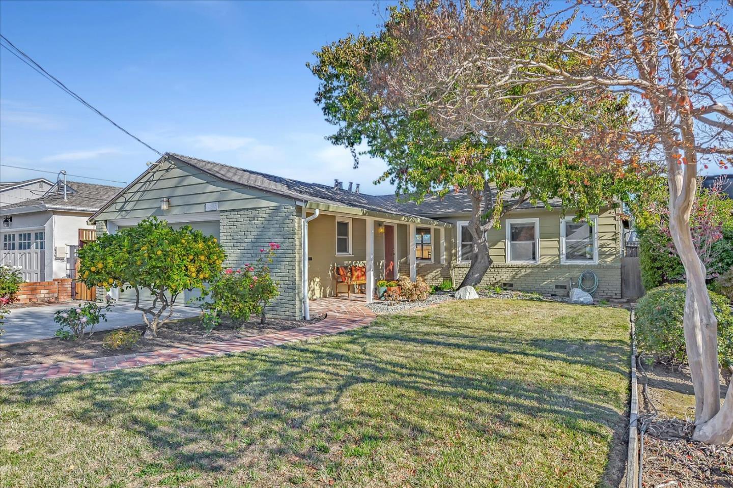 549 Emerald AVE