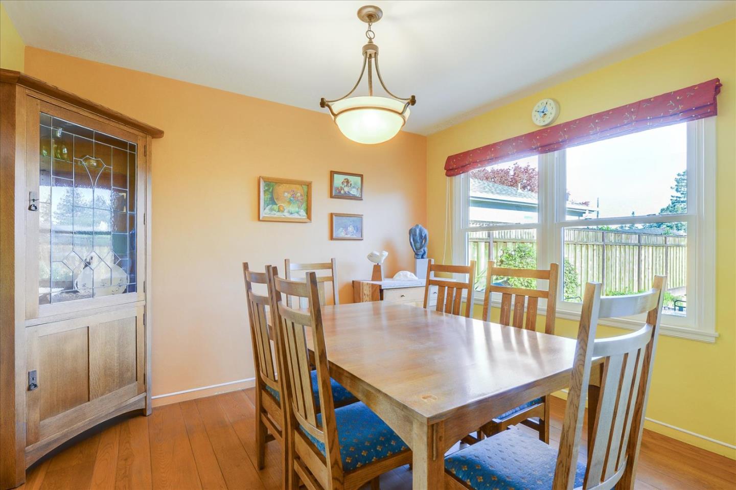 549 Emerald AVE