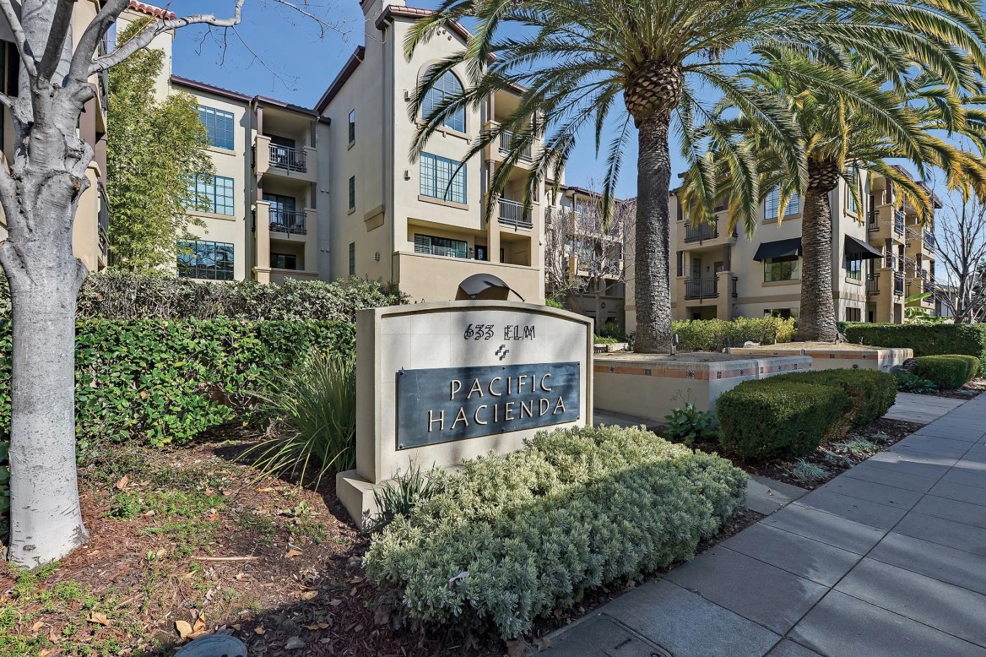 633 Elm Street Unit: 304