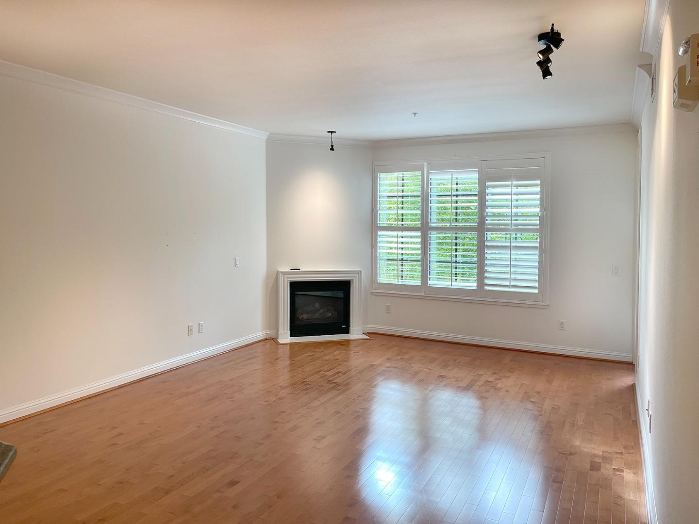 633 Elm Street Unit: 304