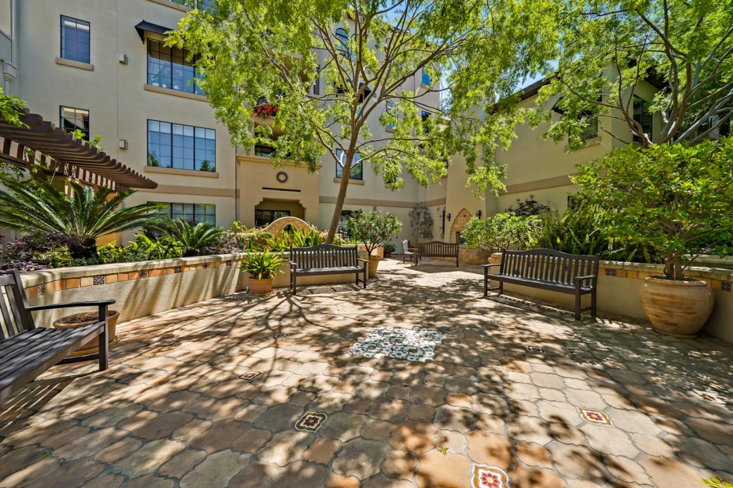 633 Elm Street Unit: 304