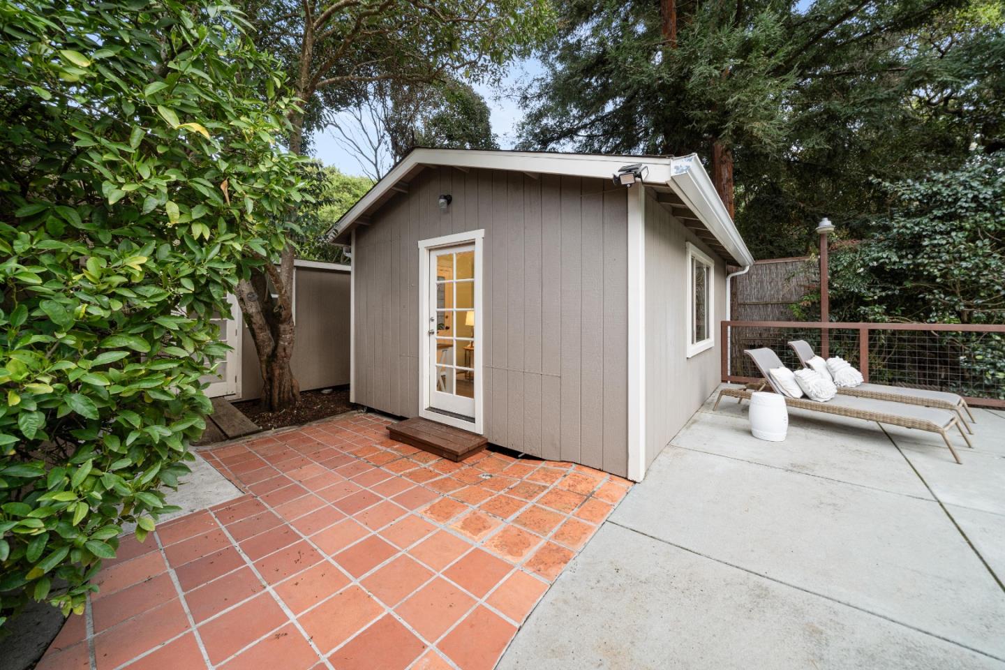 1503 Ralston AVE