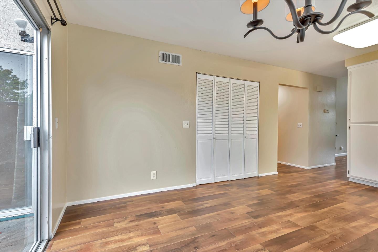 1044 Eagle Lane