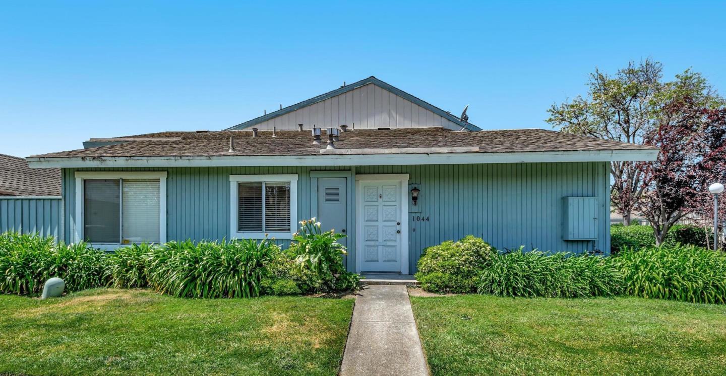 1044 Eagle Lane