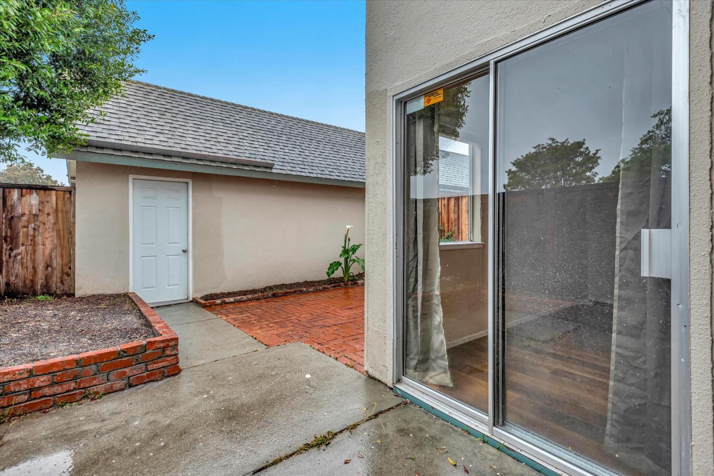 1044 Eagle Lane