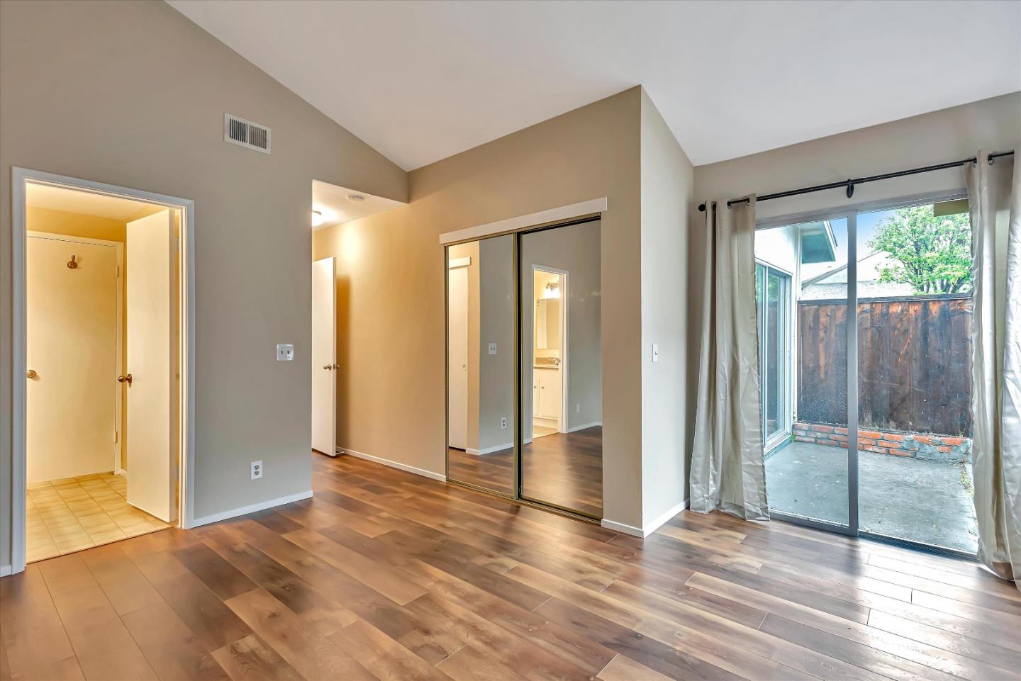 1044 Eagle Lane